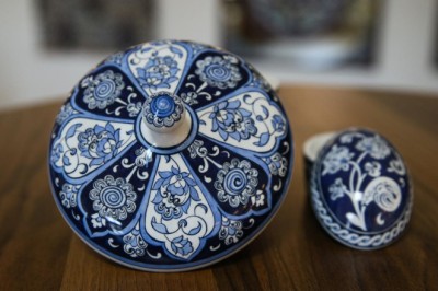 İznik çinisini dünyaya tanıtıyorlar