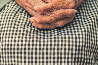 Ölen büyükanneleri “diriltme” projesi tartışma yarattı