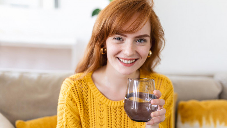 Sabah Aç Karnına Su İçmek Gerçekten Zayıflatır mı? Bilim Ne Diyor?