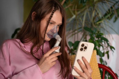 Öksürük, Hırıltı, Nefes Darlığı… Bronşit mi Astım mı? Nasıl Ayırt Edilir?