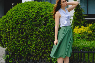 Yeşil Pantolon Üstüne Ne Giyilir? Çok Şık Gösterecek Kombinler